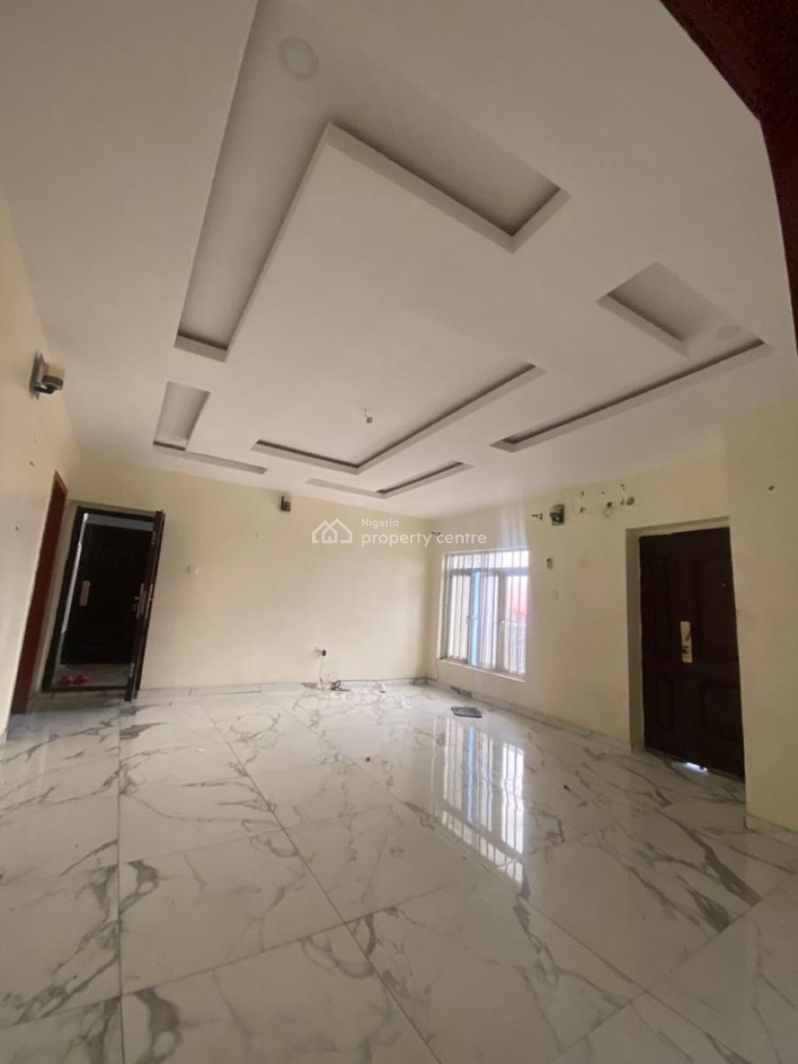 Sharp 3 Bedroom Apartment Upstairs, Sangotedo, Ajah, Lagos, Flat / Apartment for Rent