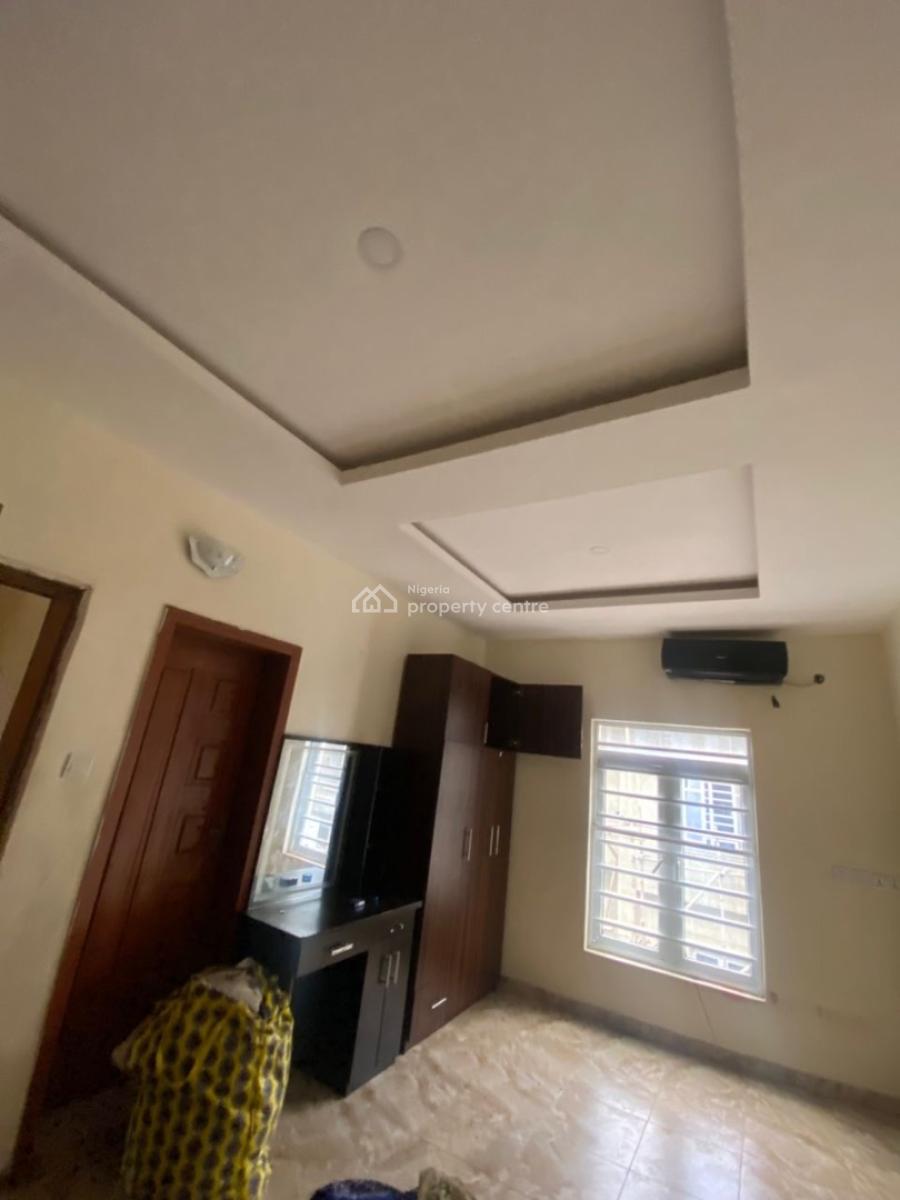 Sharp 3 Bedroom Apartment Upstairs, Sangotedo, Ajah, Lagos, Flat / Apartment for Rent