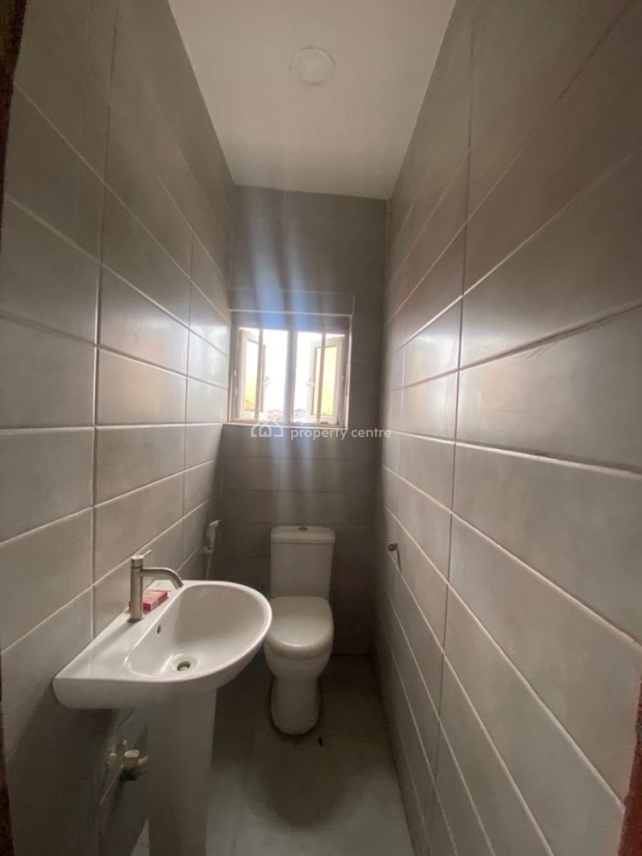 Sharp 3 Bedroom Apartment Upstairs, Sangotedo, Ajah, Lagos, Flat / Apartment for Rent