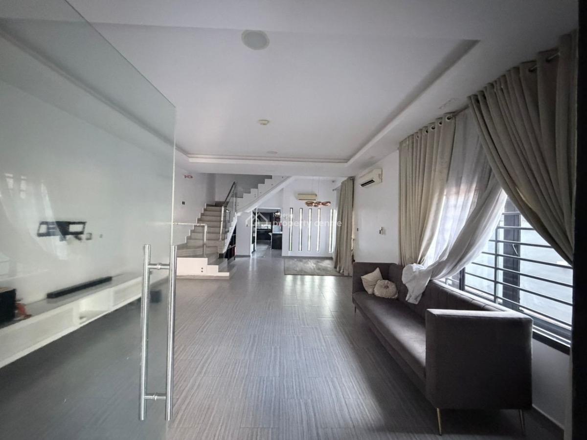 4 Bedroom Semi Detached House + Swimming Pool, Osapa, Lekki, Lagos, Semi-detached Duplex for Rent