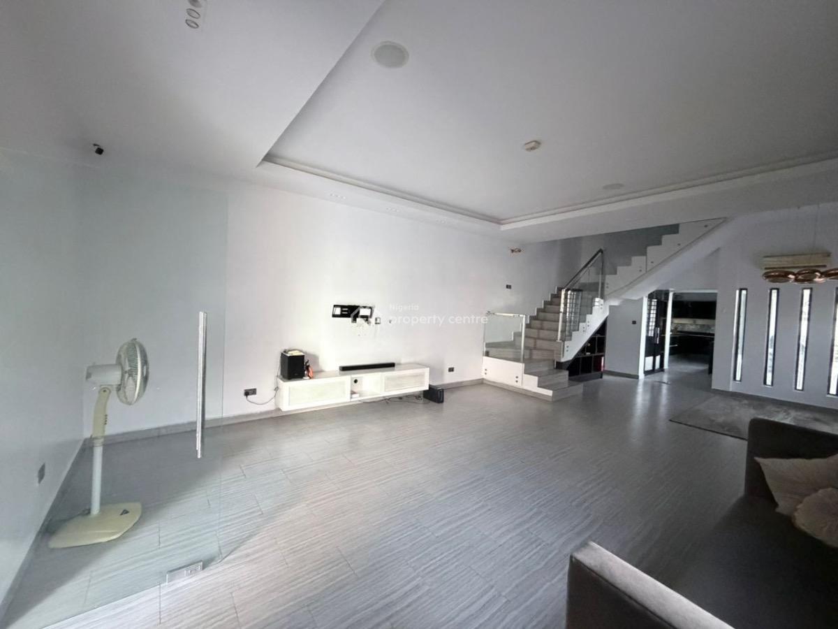 4 Bedroom Semi Detached House + Swimming Pool, Osapa, Lekki, Lagos, Semi-detached Duplex for Rent