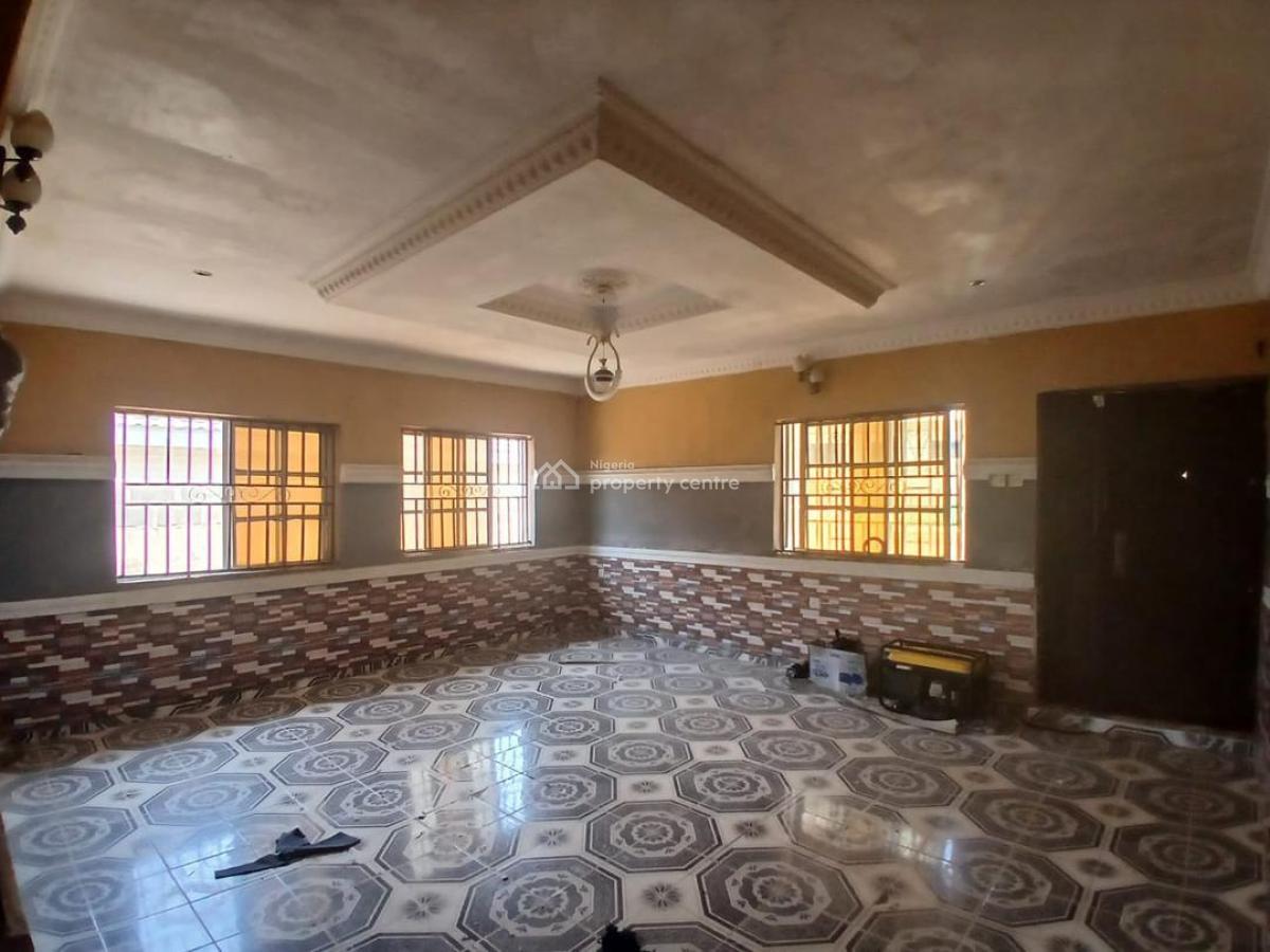 3 Bedroom Bungalow, Karinkapo Estate, Tipper Garage, Akala Express,, Ibadan, Oyo, Detached Duplex for Sale