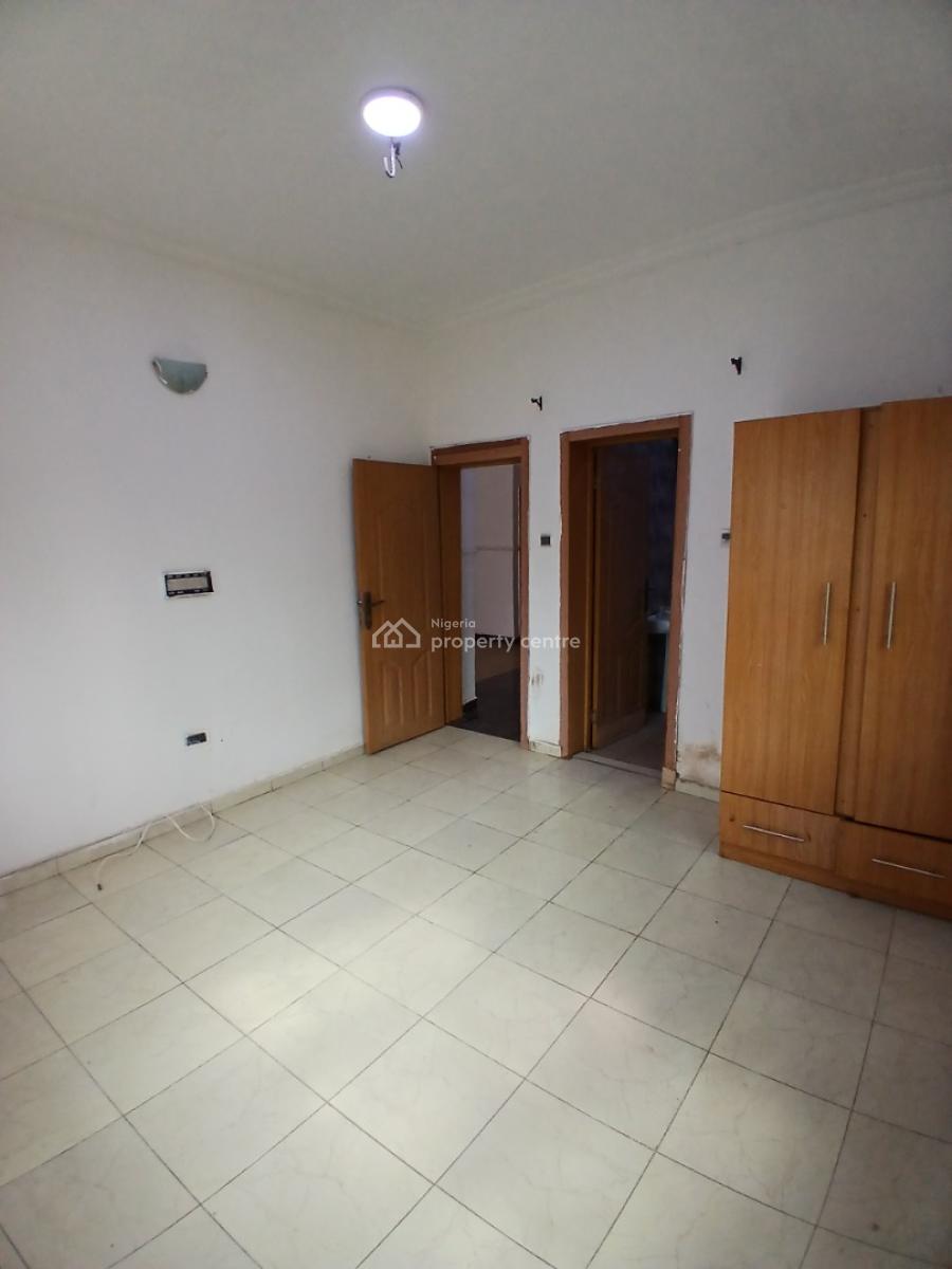 a Standard 2 Bedroom Flat, Abraham Adesanya, Lekki Phase 2, Lekki, Lagos, Flat / Apartment for Rent