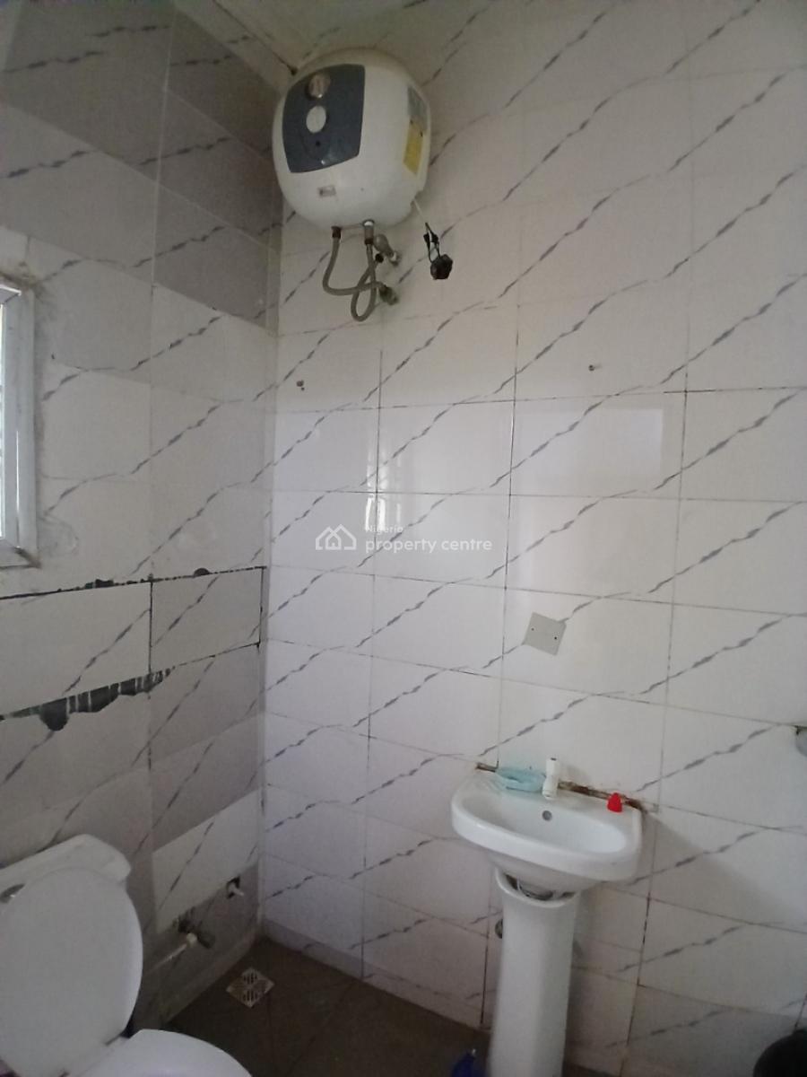 a Standard 2 Bedroom Flat, Abraham Adesanya, Lekki Phase 2, Lekki, Lagos, Flat / Apartment for Rent