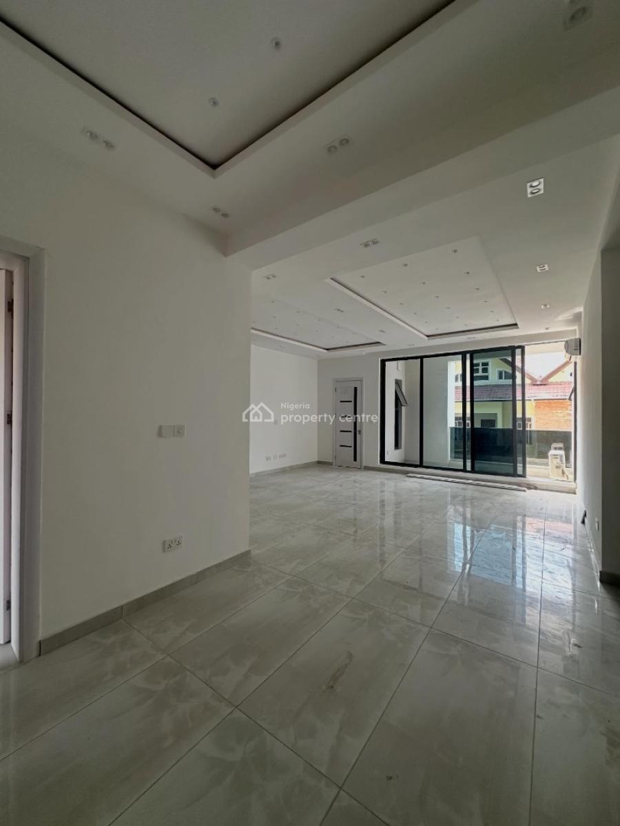 Well Built 3 Bedroom Apartment with Bq, 3 Bedroom Apartment for Rent, Lekki Phase 1, Lekki, Lagos, Flat / Apartment for Rent