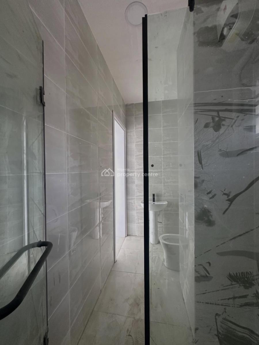 Well Built 3 Bedroom Apartment with Bq, 3 Bedroom Apartment for Rent, Lekki Phase 1, Lekki, Lagos, Flat / Apartment for Rent