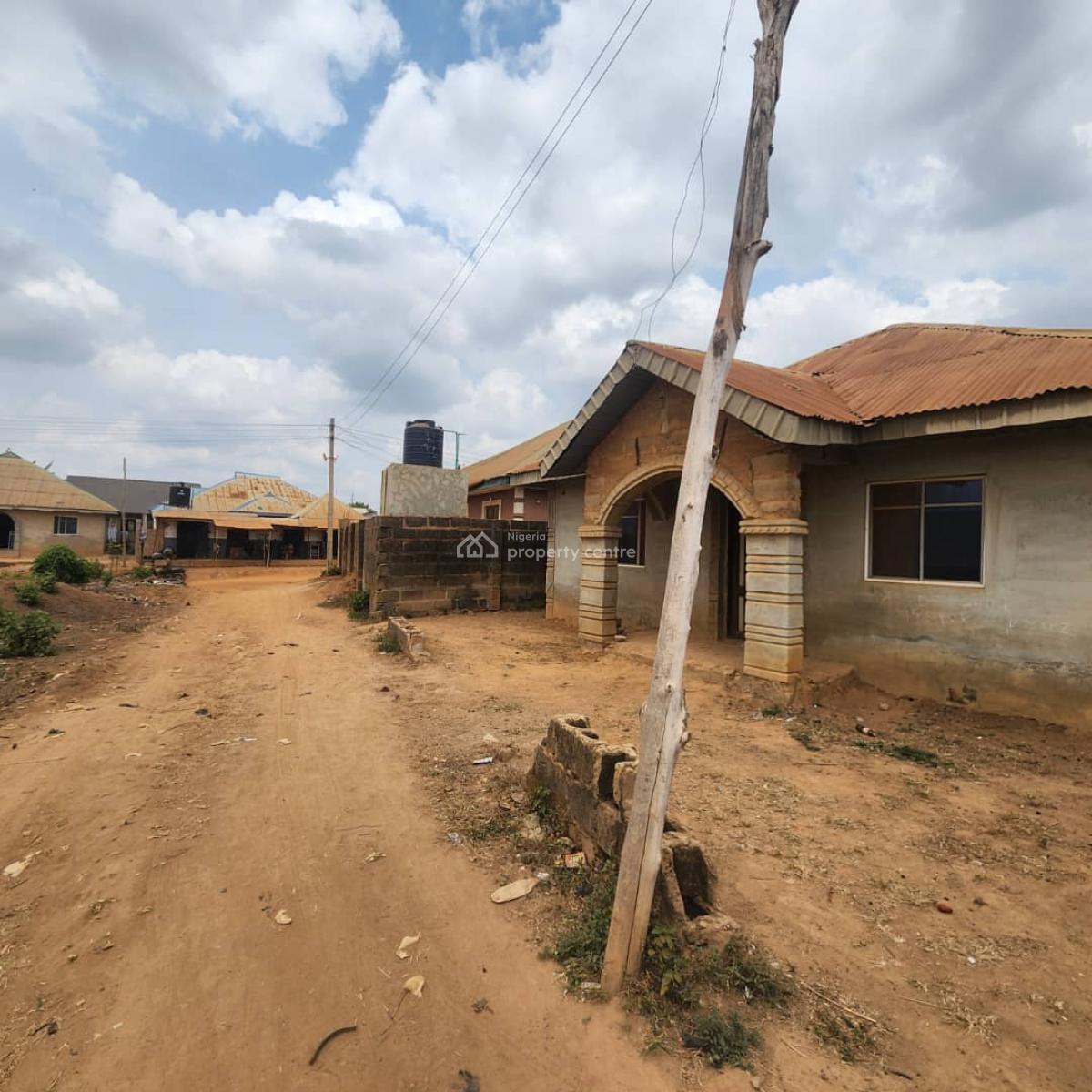 2 Bedroom Bungalow, Omi Adio Train Terminal, Omi Adio, Ibadan, Oyo, Semi-detached Bungalow for Sale