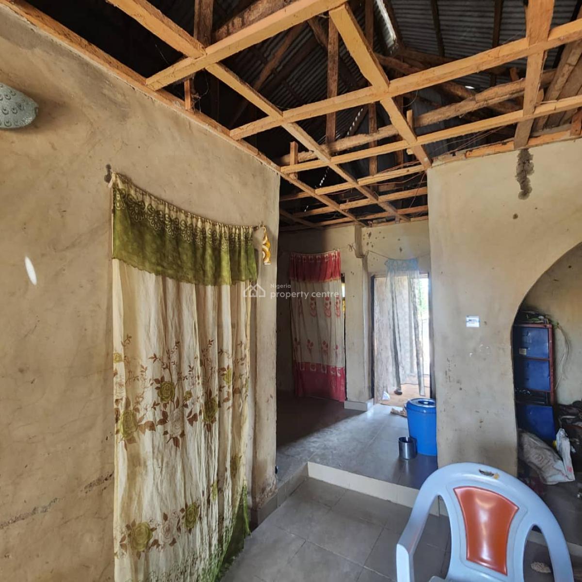 2 Bedroom Bungalow, Omi Adio Train Terminal, Omi Adio, Ibadan, Oyo, Semi-detached Bungalow for Sale