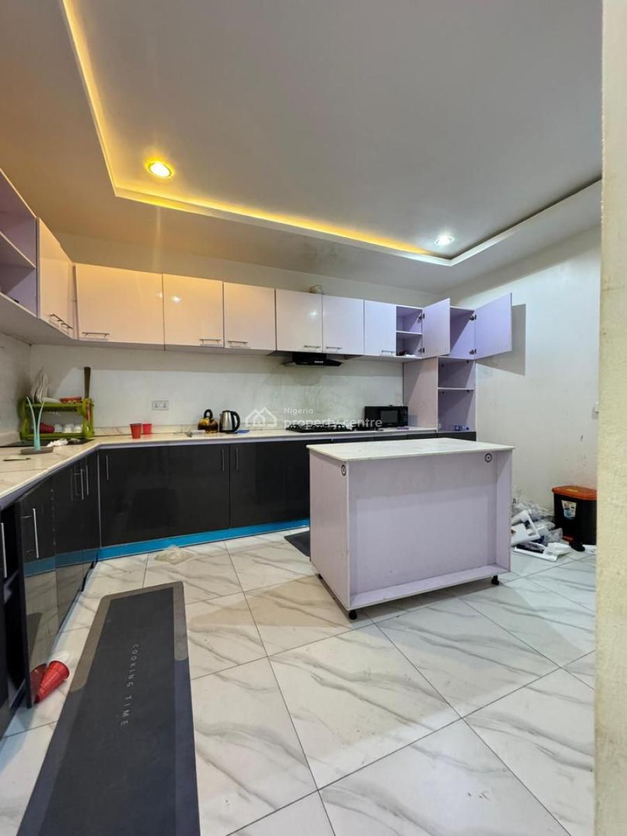 Furnished 4 Bedroom Penthouse, Gbagada, Lagos, Block of Flats for Sale