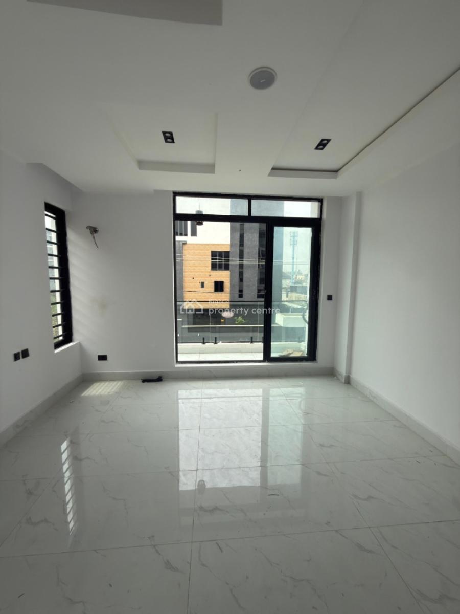 Newly Built 2 Bedroom Apartments, Lekki Phase 1, Lekki, Lagos, Flat / Apartment for Sale