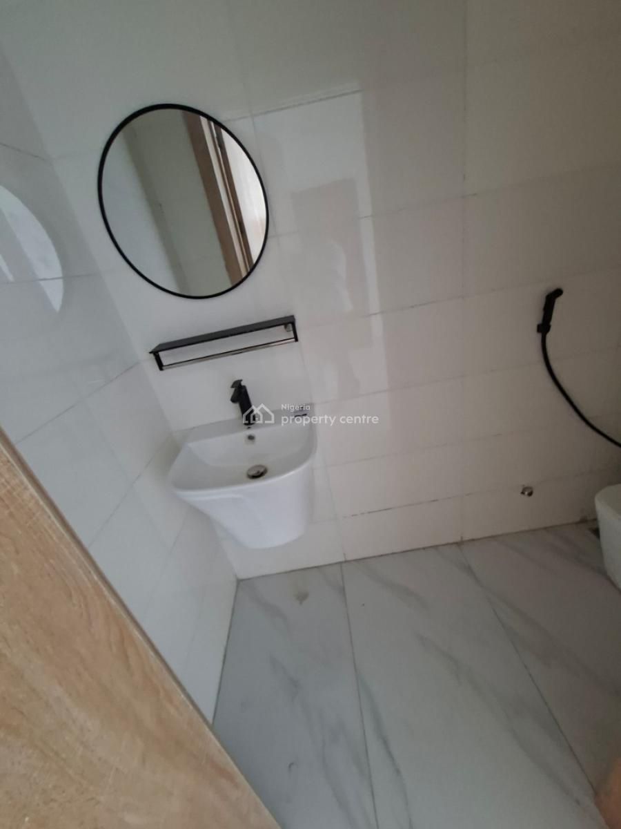 Fully Serviced Newly Built 2 Bedrooms Apartment at Lekki., Lekki Phase 1, Lekki, Lagos, Flat / Apartment for Sale