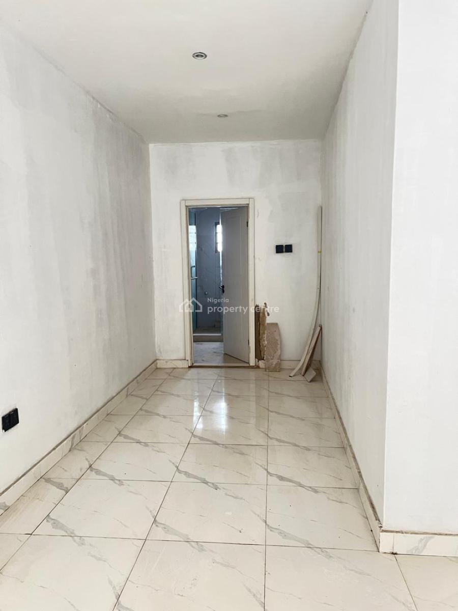 Spacious 4 Bedroom Wing of a Terrace House with Staff Room, Ogudu Gra, Ogudu, Lagos, Terraced Duplex for Sale