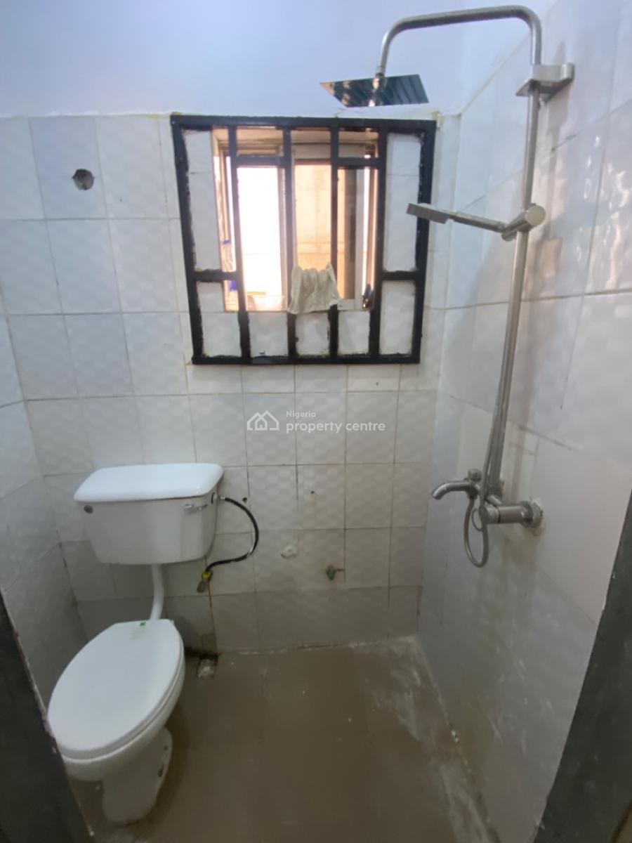 1 Bedroom in an Estate Pay and Parkin, Kado, Abuja, Flat / Apartment for Rent