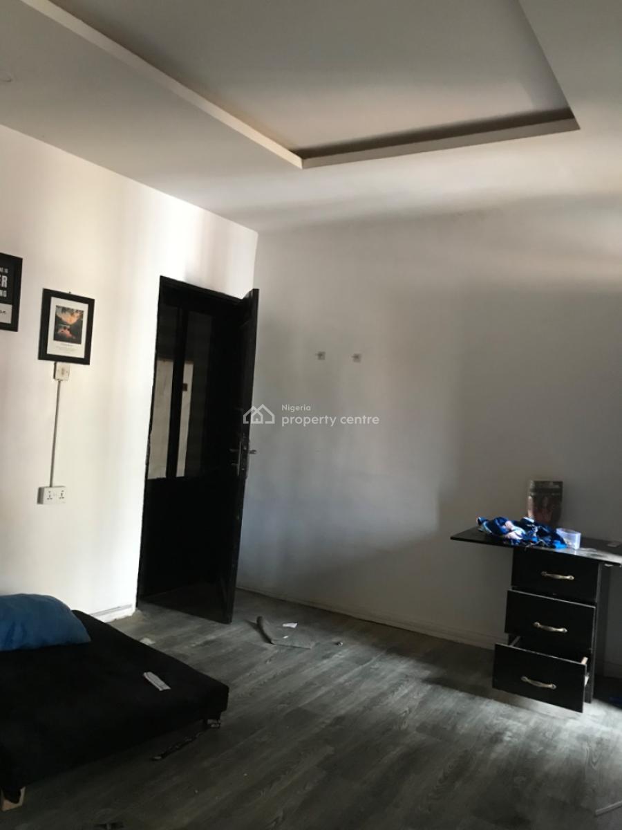 Very Standard  Massive Clean Room Self Contained Upstairs Lekki Phase1, Lekki Phase 1, Lekki, Lagos, Self Contain (single Rooms) for Rent