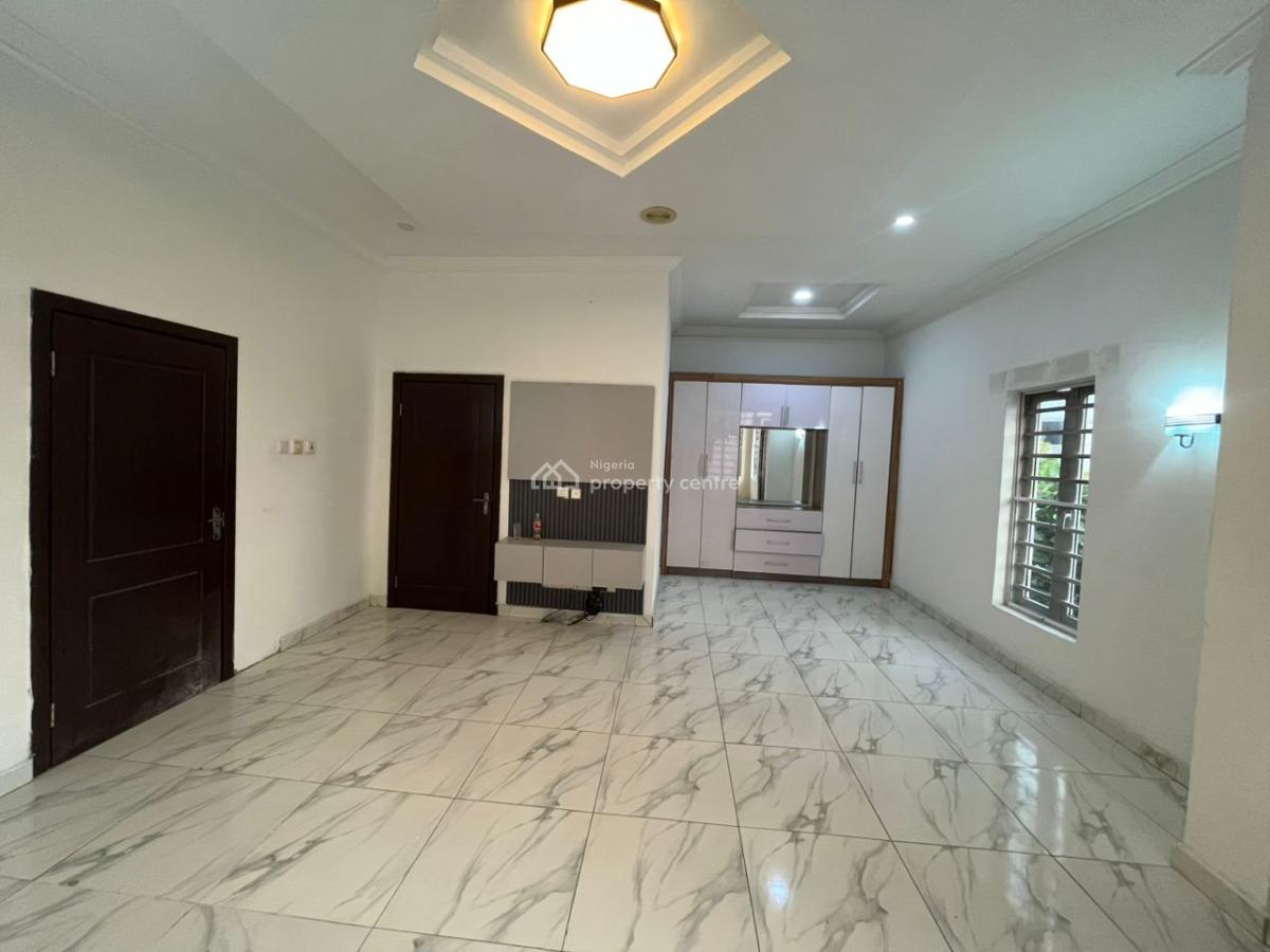 Spacious Masters Bedroom in a Serene Neighborhood, Orchid Road, Lekki Phase 2, Lekki, Lagos, Self Contain (single Rooms) for Rent