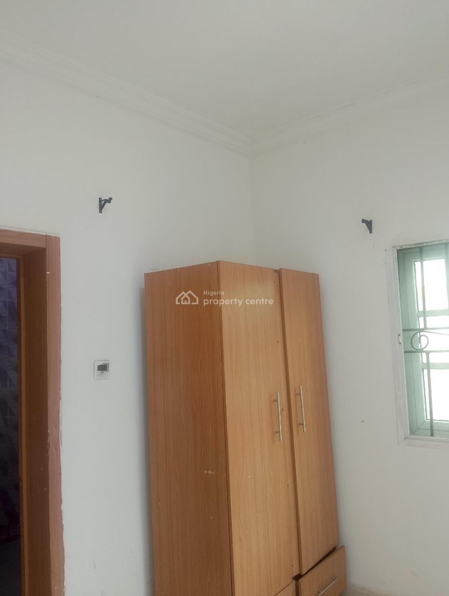 a Fantastic 2 Bedroom Flat, Abraham Adesanya, Lekki Phase 2, Lekki, Lagos, Flat / Apartment for Rent