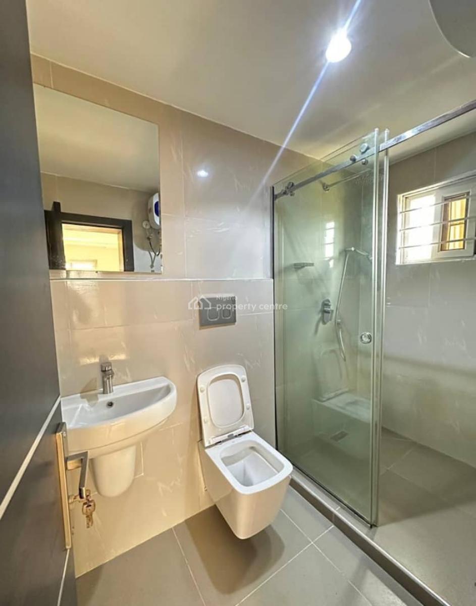 Exquisite 3 Bedrooms Apartment at Lekki Phase 1, Lekki Phase 1, Lekki, Lagos, Flat / Apartment for Sale