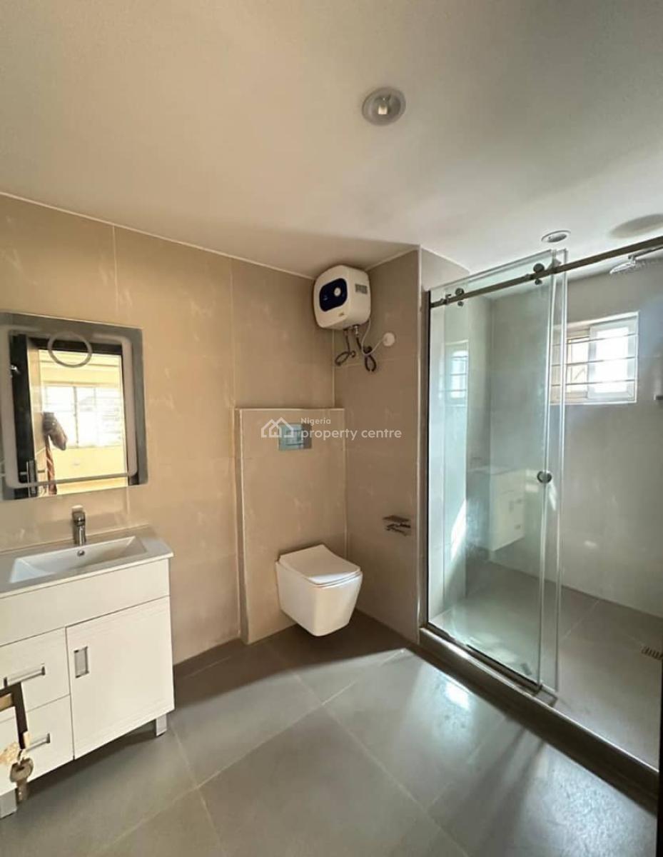 Exquisite 3 Bedrooms Apartment at Lekki Phase 1, Lekki Phase 1, Lekki, Lagos, Flat / Apartment for Sale
