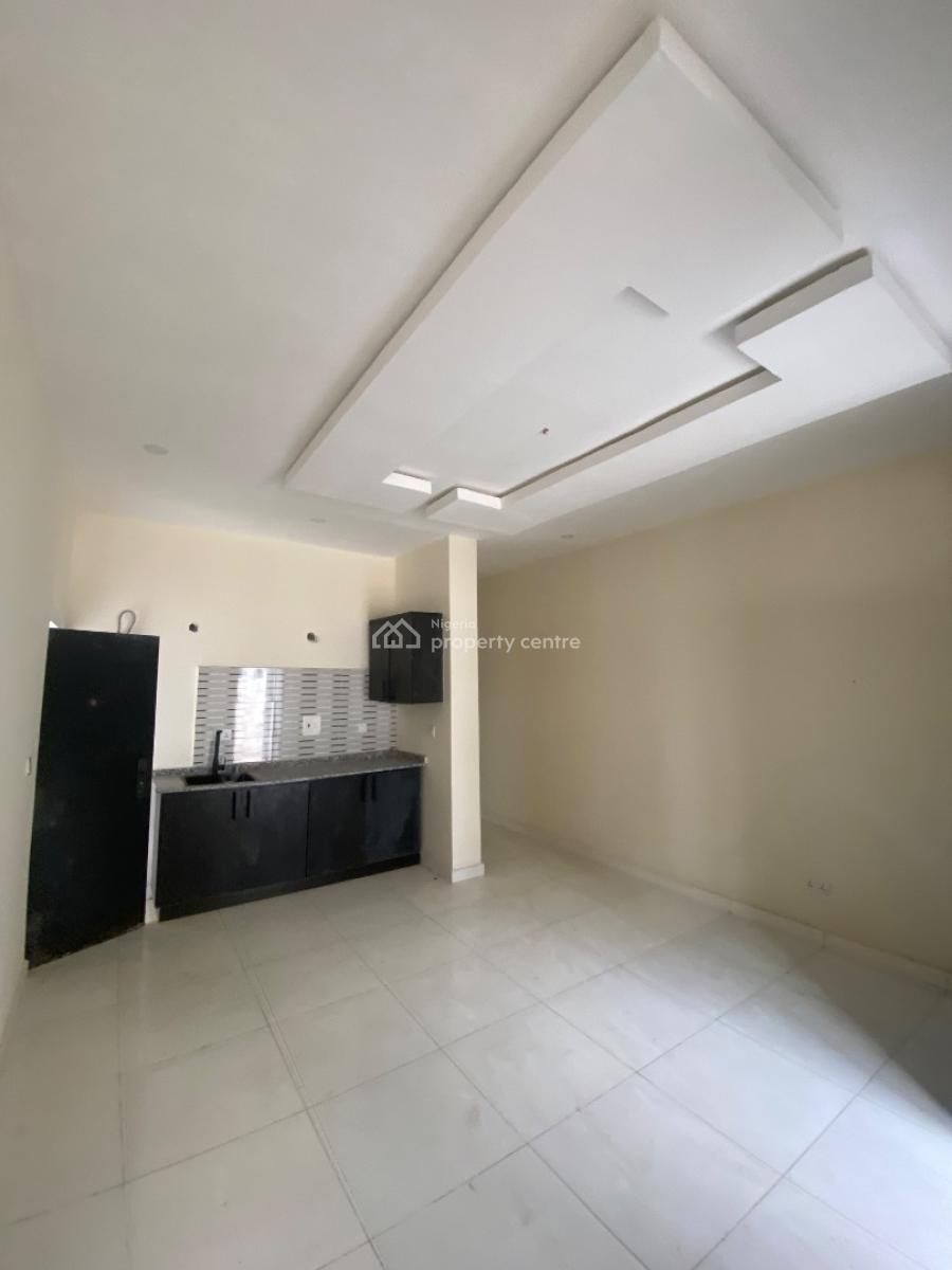 One Bedroom Apartment, Crest Court Close to Skymall Sangotedo, Ajah, Lagos, Flat / Apartment for Rent