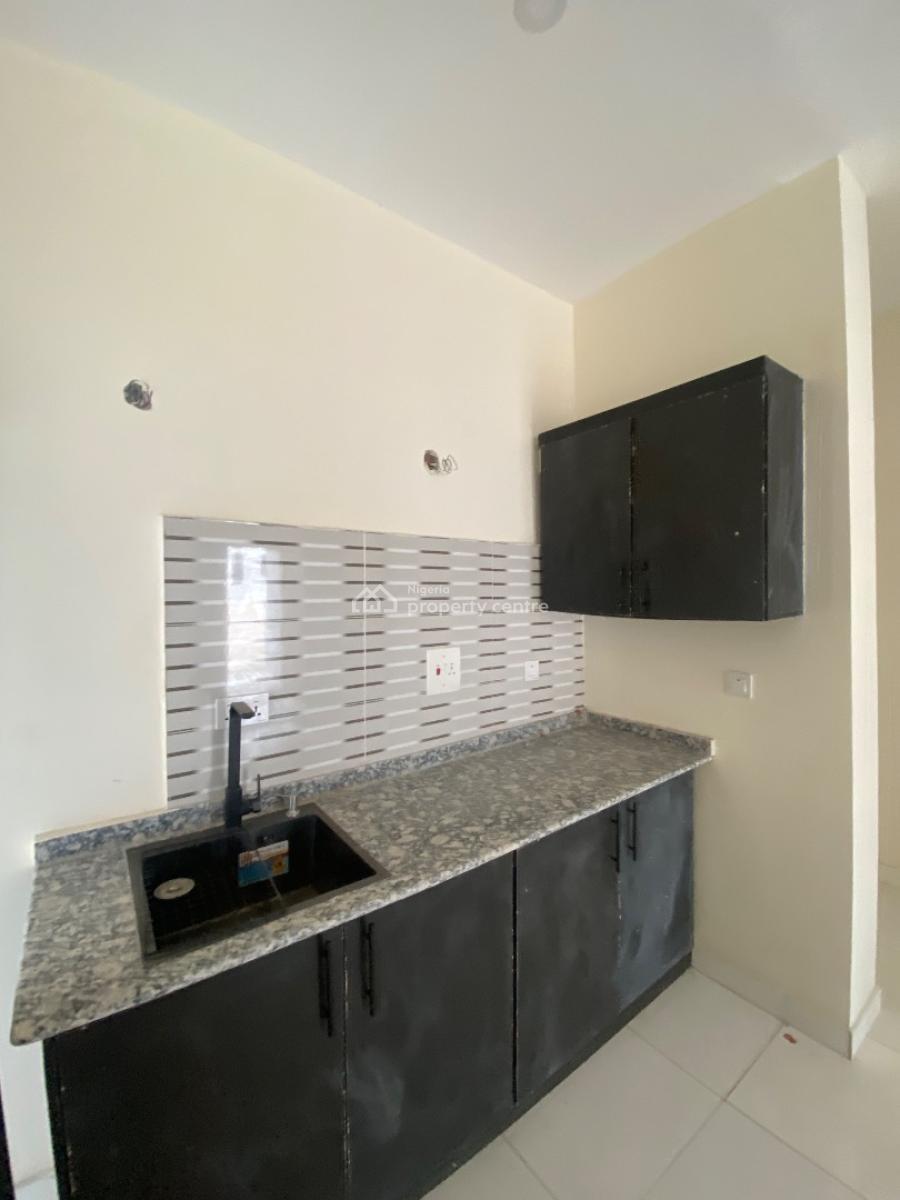 One Bedroom Apartment, Crest Court Close to Skymall Sangotedo, Ajah, Lagos, Flat / Apartment for Rent