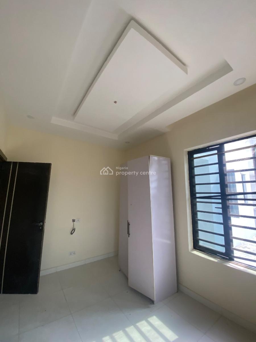 One Bedroom Apartment, Crest Court Close to Skymall Sangotedo, Ajah, Lagos, Flat / Apartment for Rent