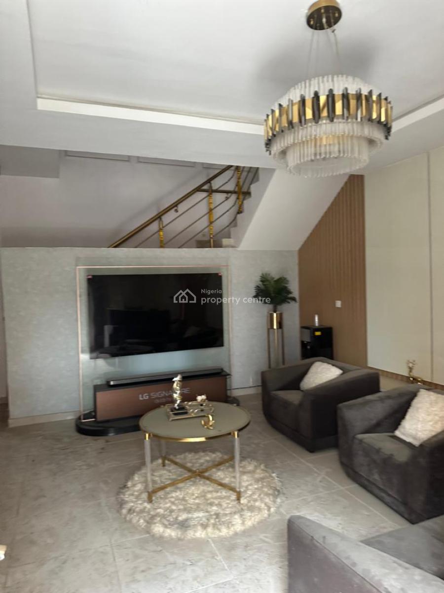 4 Bedrooms Terrace House with Bq, Osapa, Lekki, Lagos, Terraced Duplex for Sale