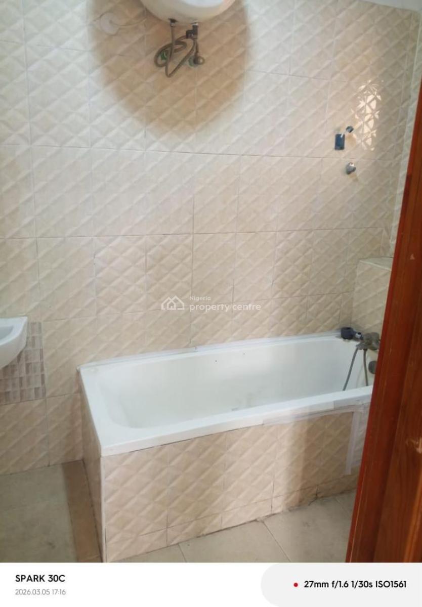 Self Serviced 3 Bedroom Apartment, Lekki Phase 1, Lekki, Lagos, Flat / Apartment for Rent