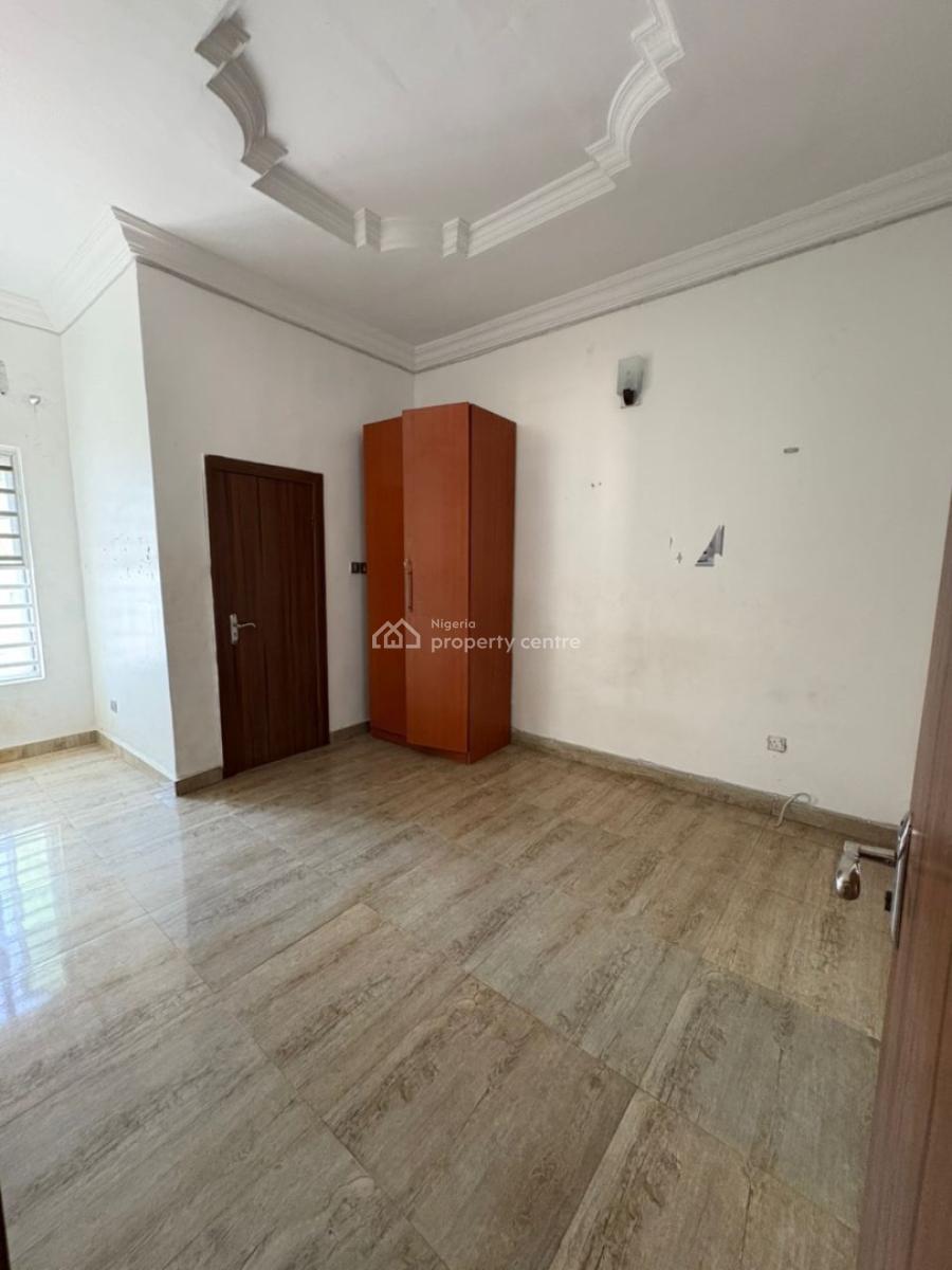 Room Upstairs Available in a Shared Apartment, Lekky County, Ikota, Lekki, Lagos, Self Contain (single Rooms) for Rent