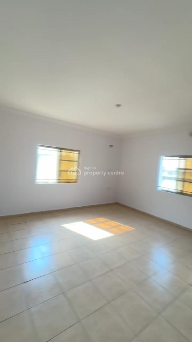 Massive 3 Bedrooms Flat Upstairs, Ocean Palm Estate, Sangotedo, Ajah, Lagos, Flat / Apartment for Rent