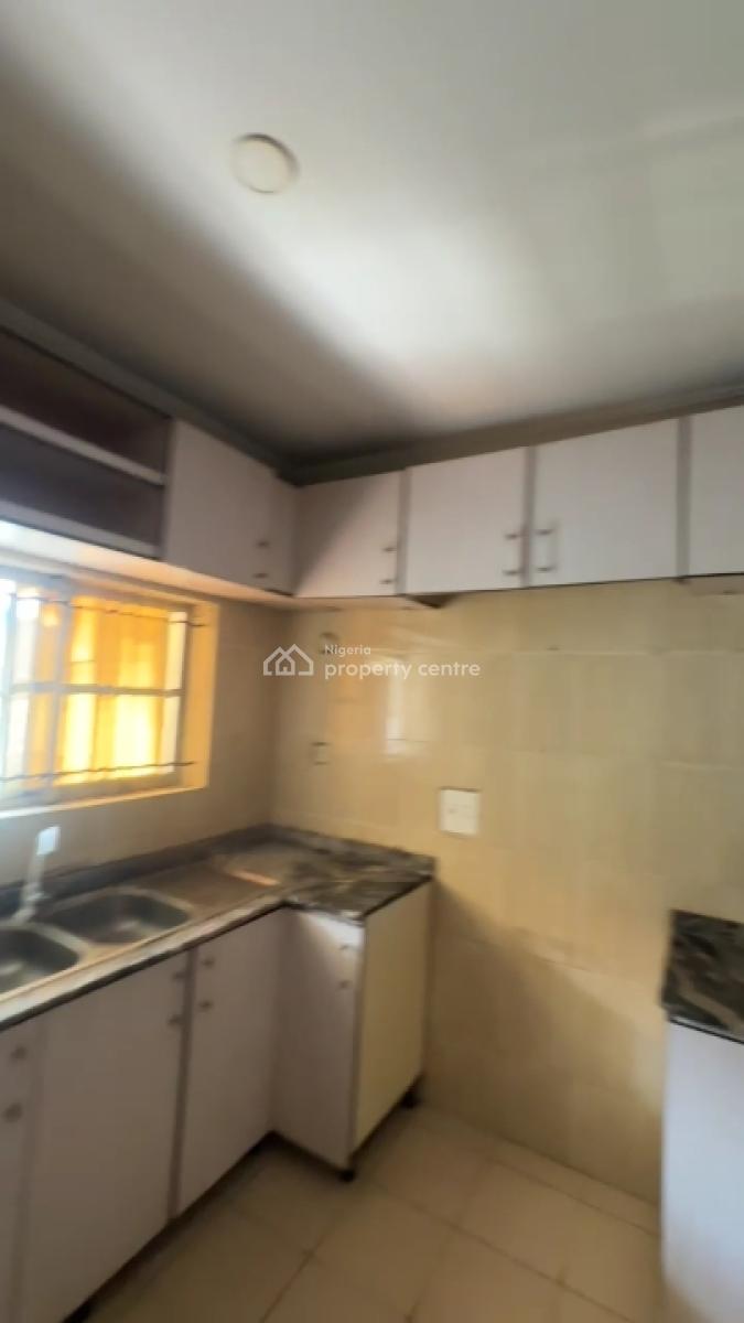 Massive 3 Bedrooms Flat Upstairs, Ocean Palm Estate, Sangotedo, Ajah, Lagos, Flat / Apartment for Rent