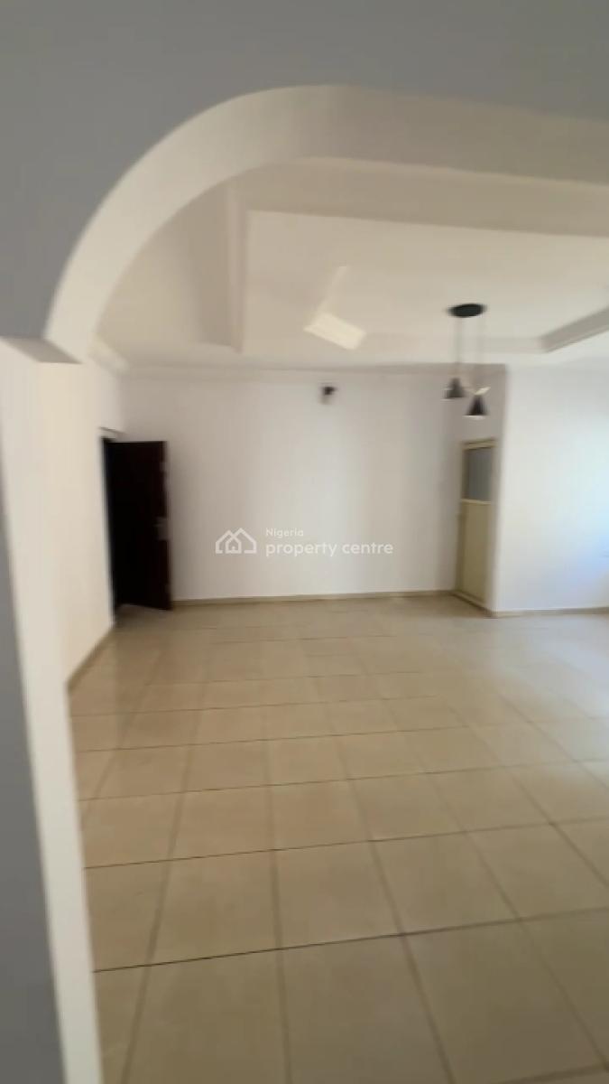 Massive 3 Bedrooms Flat Upstairs, Ocean Palm Estate, Sangotedo, Ajah, Lagos, Flat / Apartment for Rent