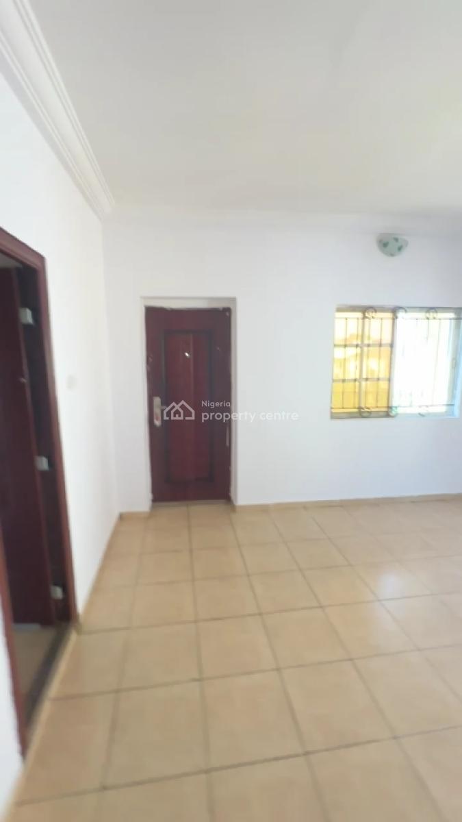 Massive 3 Bedrooms Flat Upstairs, Ocean Palm Estate, Sangotedo, Ajah, Lagos, Flat / Apartment for Rent