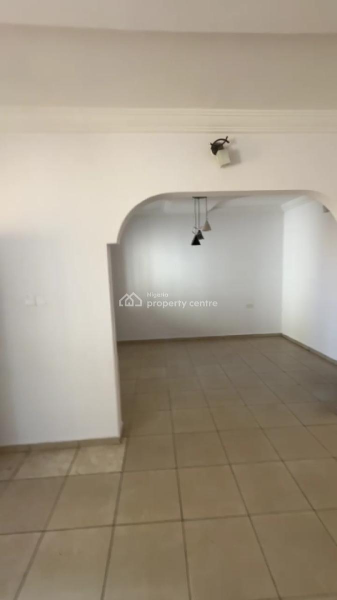 Massive 3 Bedrooms Flat Upstairs, Ocean Palm Estate, Sangotedo, Ajah, Lagos, Flat / Apartment for Rent