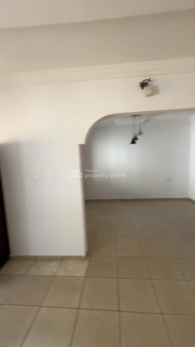 Massive 3 Bedrooms Flat Upstairs, Ocean Palm Estate, Sangotedo, Ajah, Lagos, Flat / Apartment for Rent