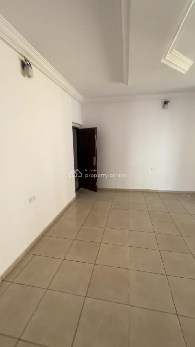 Massive 3 Bedrooms Flat Upstairs, Ocean Palm Estate, Sangotedo, Ajah, Lagos, Flat / Apartment for Rent