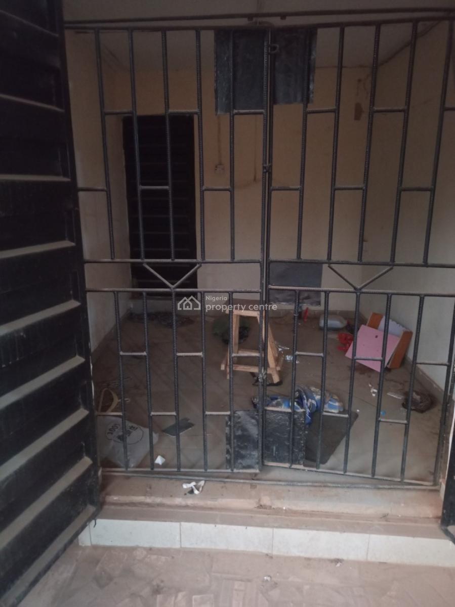 Selling Point Shop Available, Oremeji Junction Before Bankole Estate, Magboro, Ogun, Shop for Rent