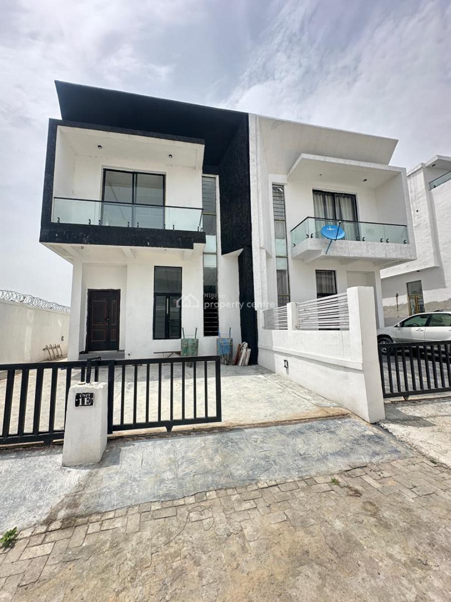 Well-built Luxury Spacious 4 Bedroom Semi-detached Duplex with Bq, Ajah, Lagos, Semi-detached Duplex for Sale