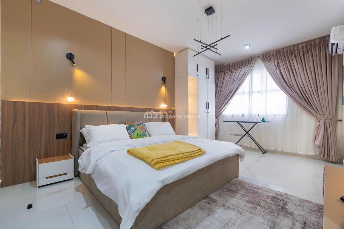 a Spacious Luxury 3 Bedroom with Ps5, Balcony, Snooker Board & Complim, Lekki Phase 1, Lekki, Lagos, Flat / Apartment Short Let