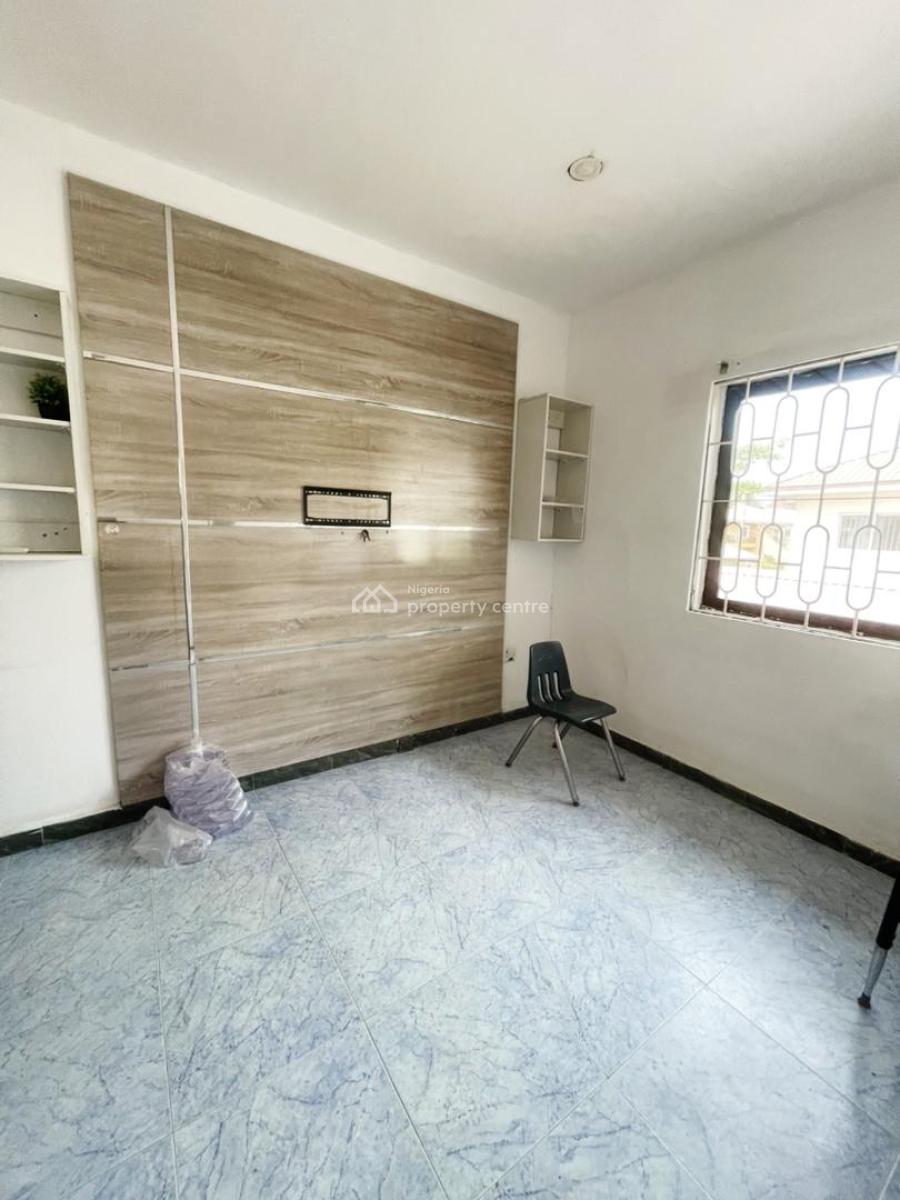 Very Standard and Clean Massive Mini Flat Upstairs, Lekki Phase 1, Lekki, Lagos, Mini Flat (room and Parlour) for Rent