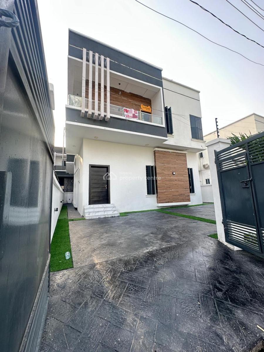 Well-built Spacious 5 Bedroom Fully Detached Duplex W/ Bq & Gate House, Chevron Drive, Lekki, Lagos, Detached Duplex for Sale