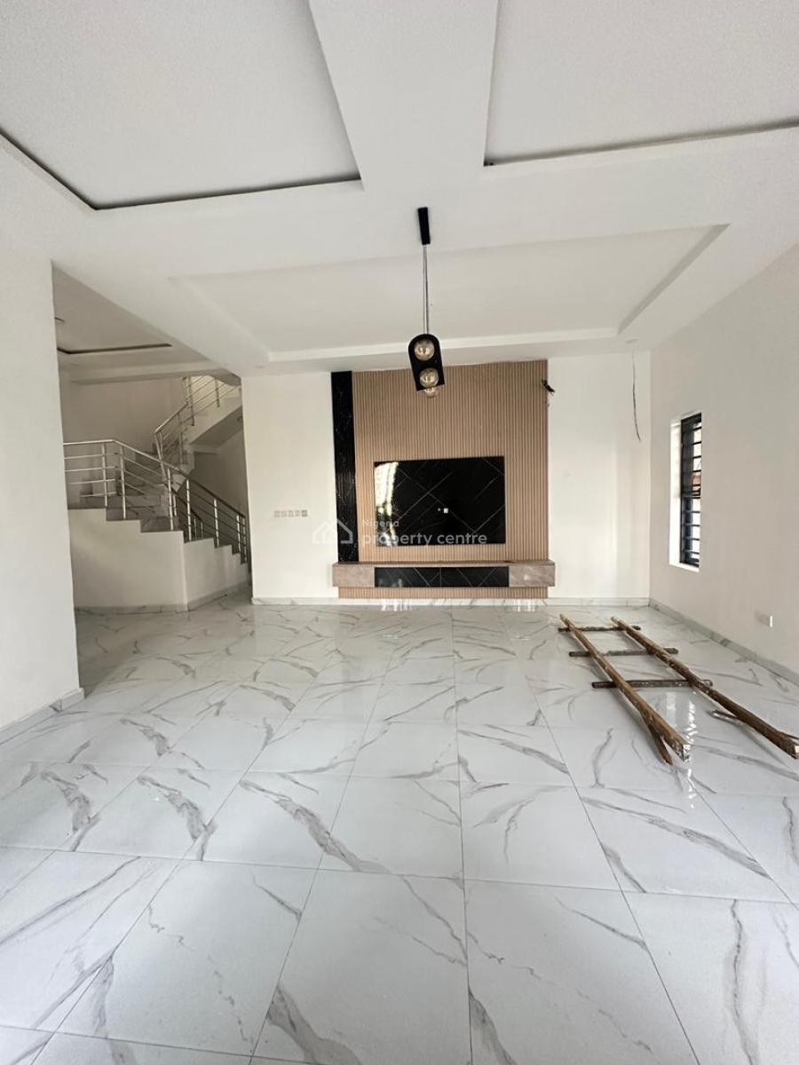 Well-built Spacious 5 Bedroom Fully Detached Duplex W/ Bq & Gate House, Chevron Drive, Lekki, Lagos, Detached Duplex for Sale