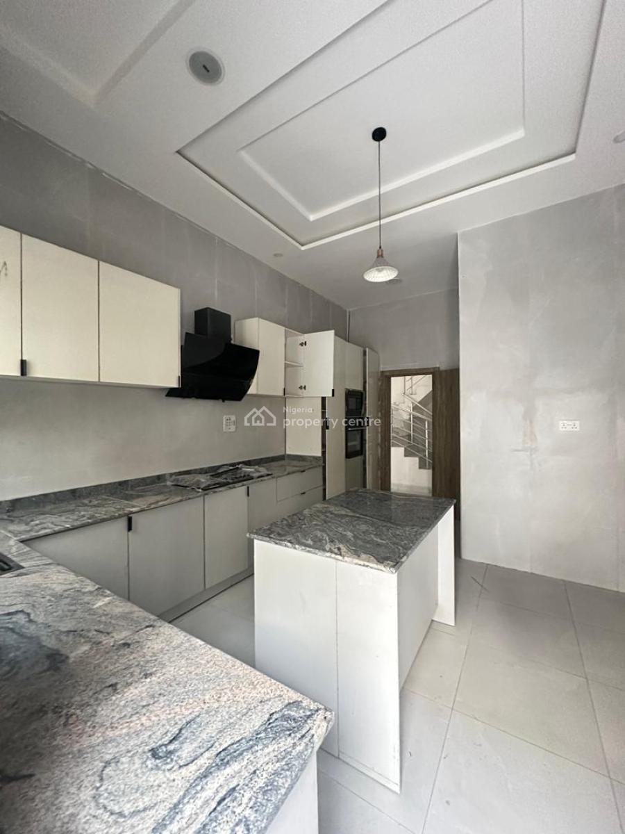 Well-built Spacious 5 Bedroom Fully Detached Duplex W/ Bq & Gate House, Chevron Drive, Lekki, Lagos, Detached Duplex for Sale