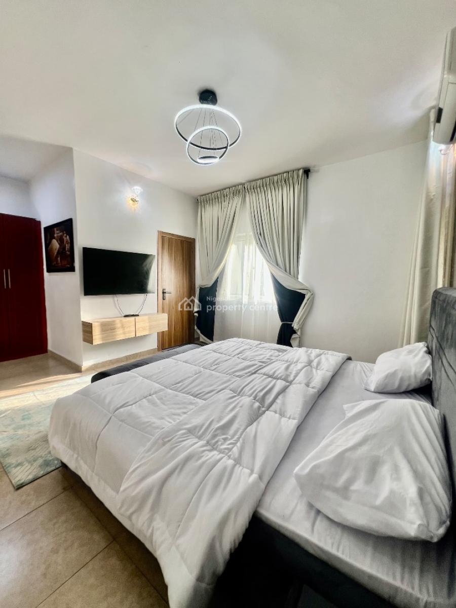 Book This Beautiful 3 Bedroom Apartment with Swimming Pool ‍️, Gy, Lekki Phase 1, Lekki, Lagos, Flat / Apartment Short Let