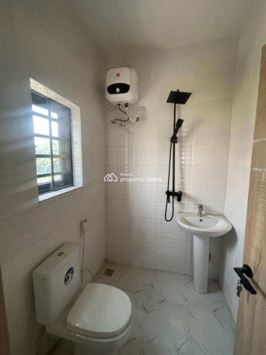 5 Bedrooom Semi Detached House with 2bq, Ajah, Lagos, Semi-detached Duplex for Sale