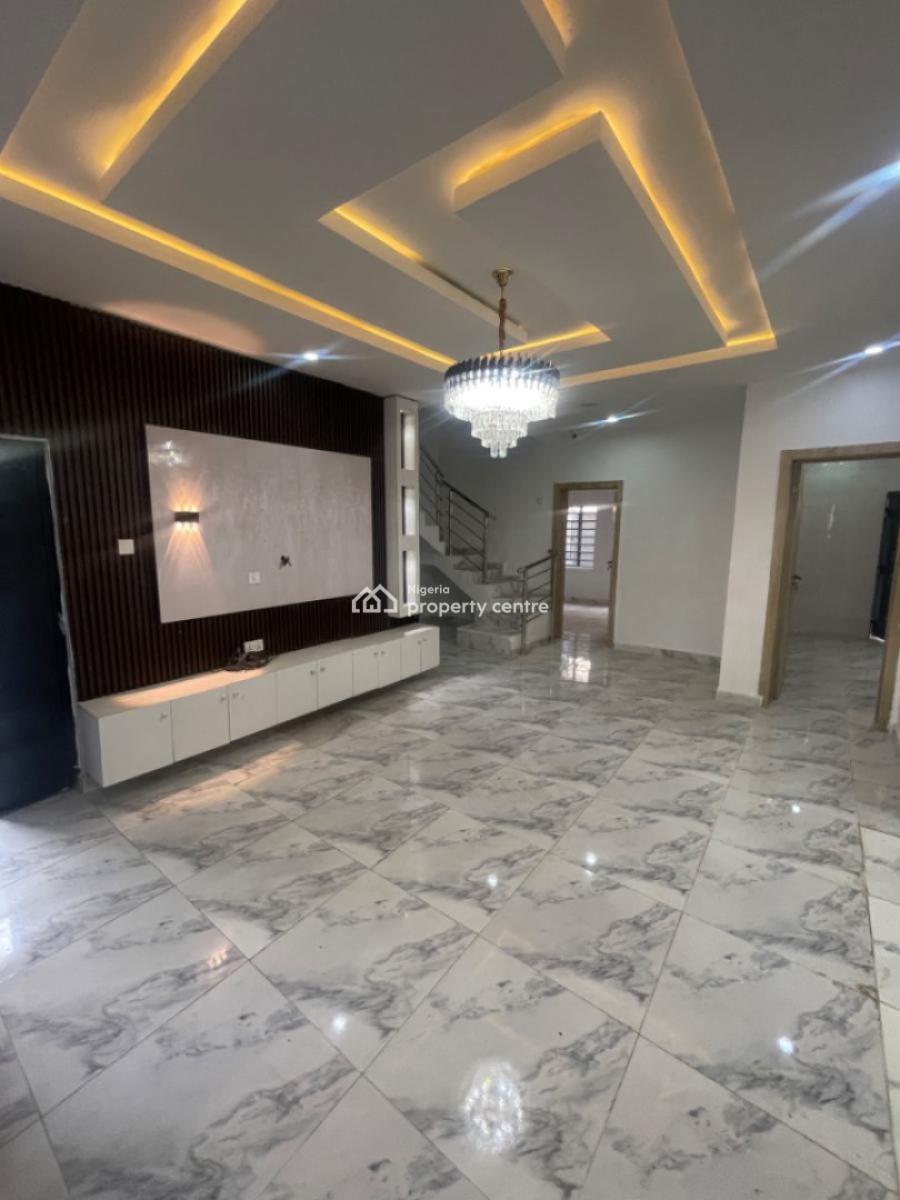 5 Bedrooom Semi Detached House with 2bq, Ajah, Lagos, Semi-detached Duplex for Sale