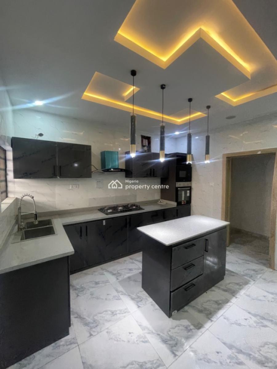 5 Bedrooom Semi Detached House with 2bq, Ajah, Lagos, Semi-detached Duplex for Sale