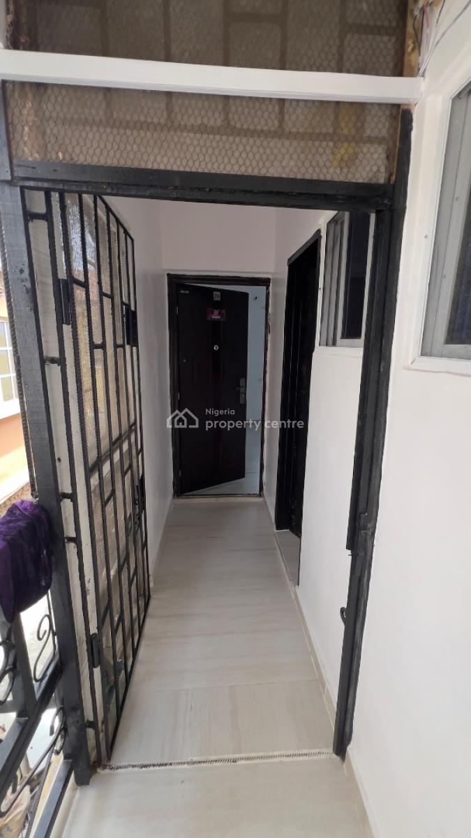Newly Renovated/serviced One-room Self Contained for Female, 6 Alaka Street, Off Fola Agoro, Abule Ijesha, Yaba, Lagos, Self Contain (single Rooms) for Rent