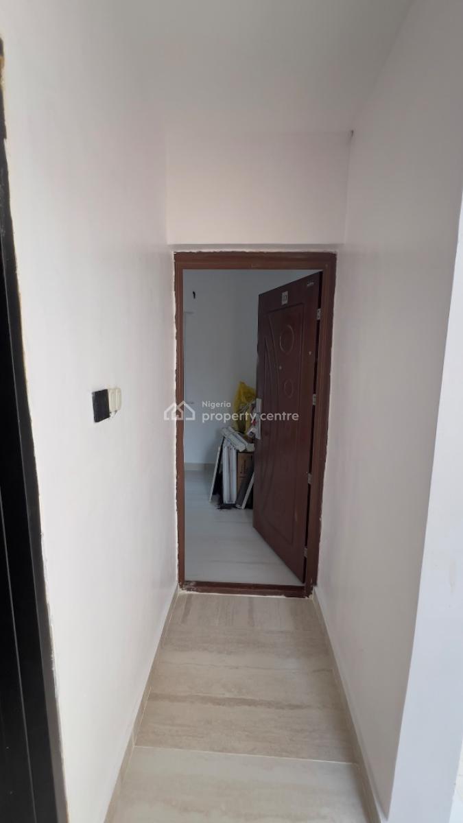 Newly Renovated/serviced One-room Self Contained for Female, 6 Alaka Street, Off Fola Agoro, Abule Ijesha, Yaba, Lagos, Self Contain (single Rooms) for Rent