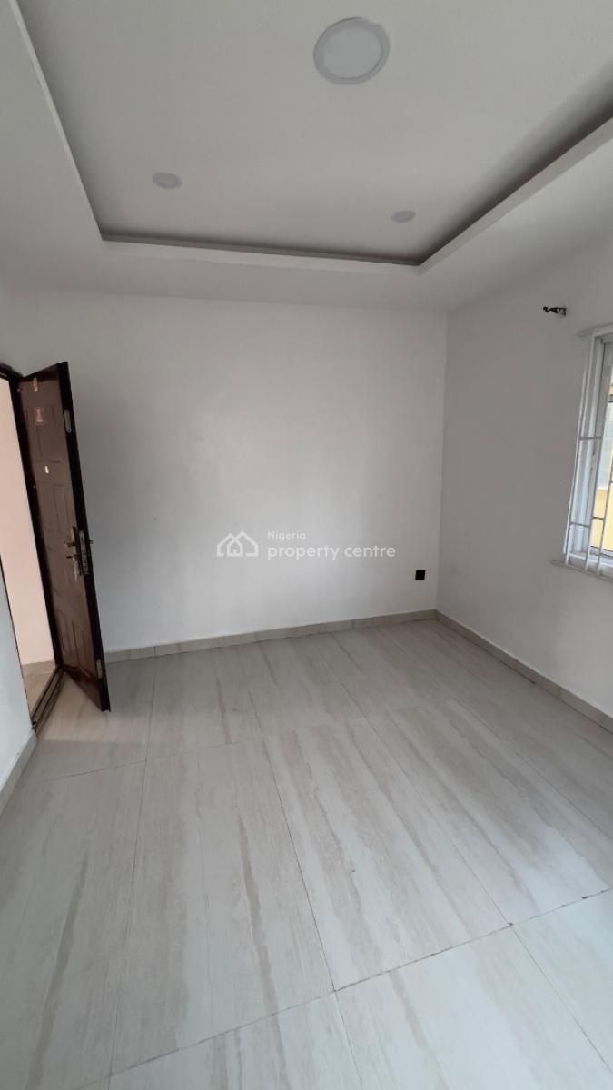 Newly Renovated/serviced One-room Self Contained for Female, 6 Alaka Street, Off Fola Agoro, Abule Ijesha, Yaba, Lagos, Self Contain (single Rooms) for Rent