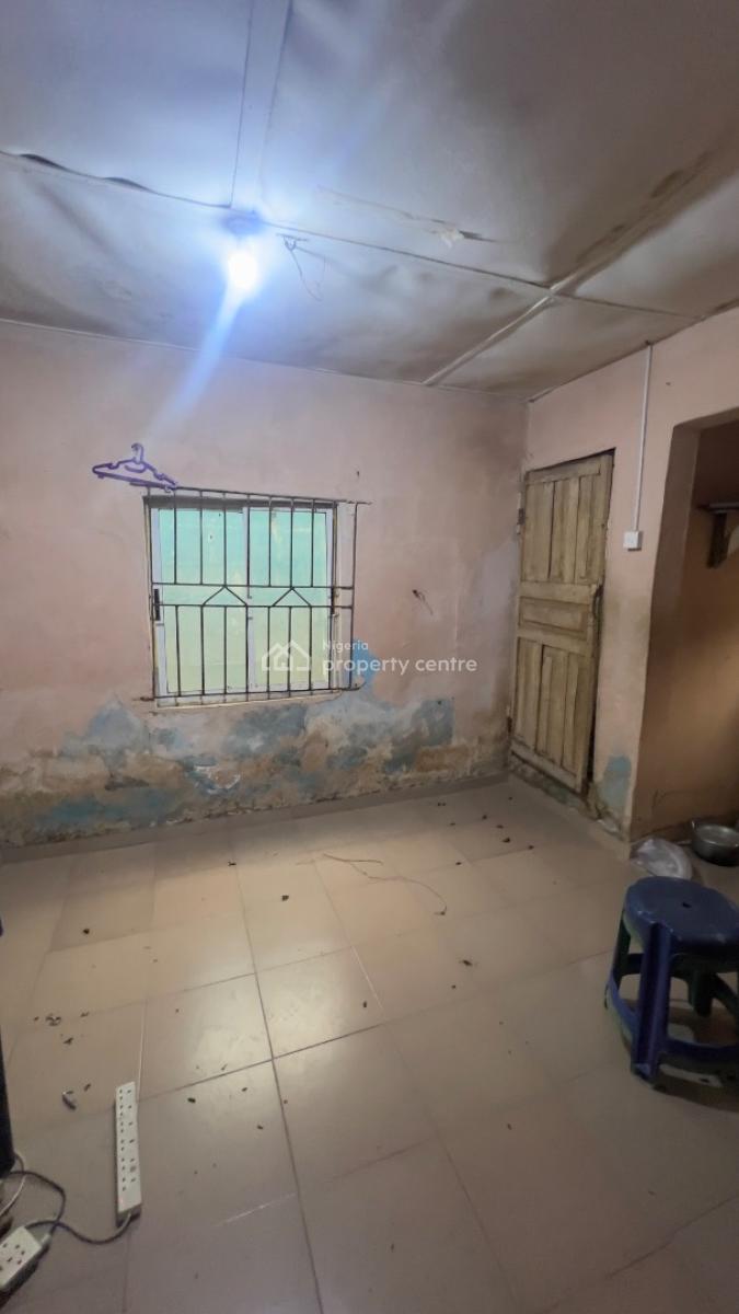 One Bedroom Self Contained, Ige-avenue, Bariga, Shomolu, Lagos, Self Contain (single Rooms) for Rent